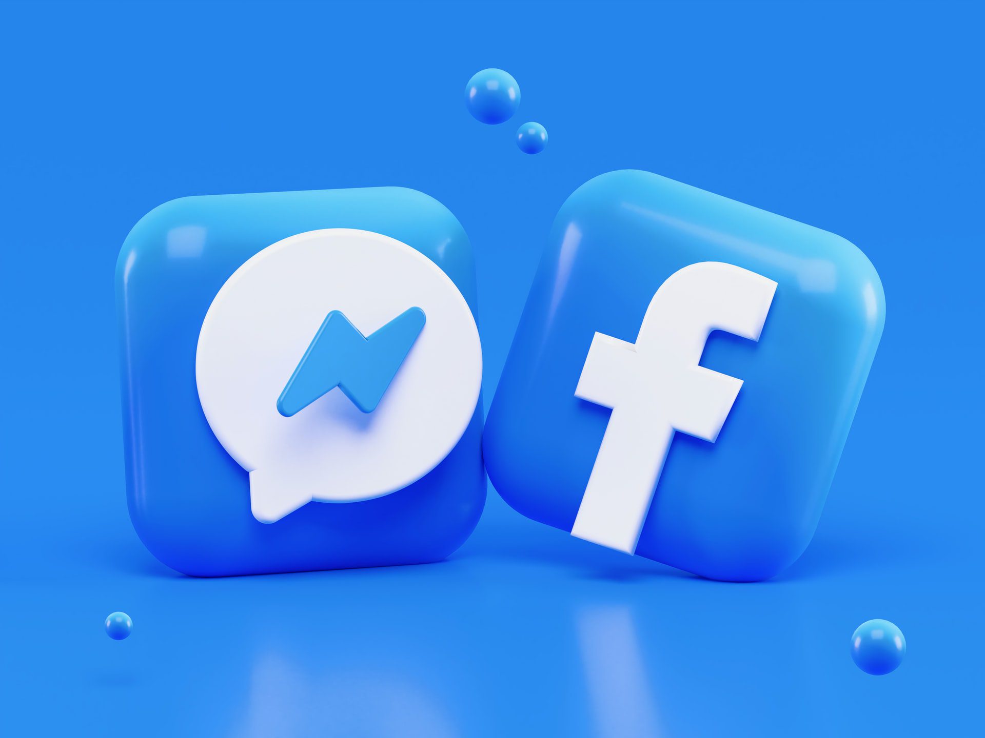 Iconos en 3D de Facebook Ads y Messenger